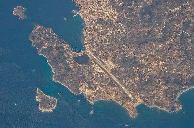 76尼泊尔卢卡拉机场