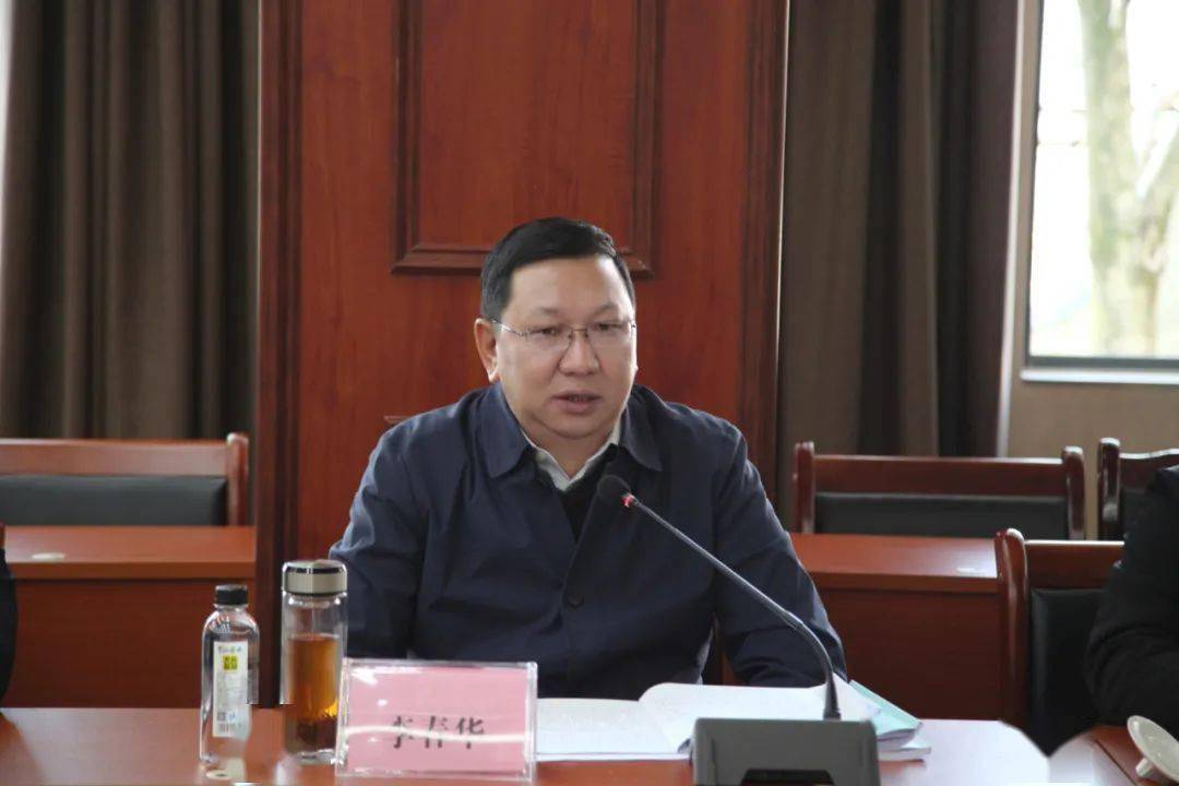 省林草局督导盐边县森林防灭火工作组组长杨天明及督导组成员出席会议