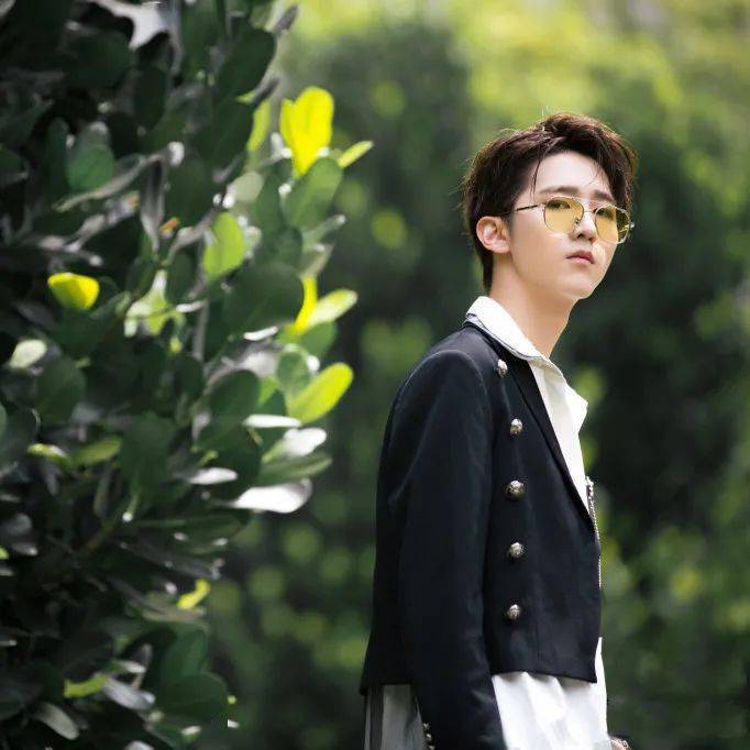 微信头像r1se赵让