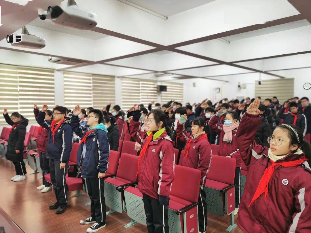 校园新闻新的一年新的起点育秀实验学校2020学年第一学期第十九周升旗