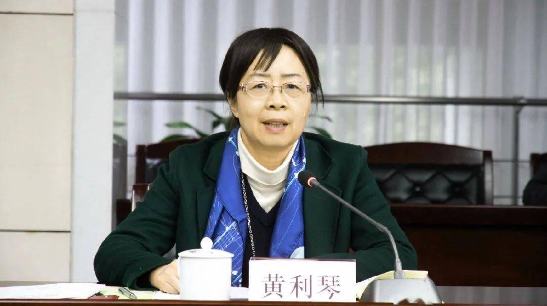 2020年工作怎么看黄利琴在讲话中客观总结了过去一年的工作成效,简要