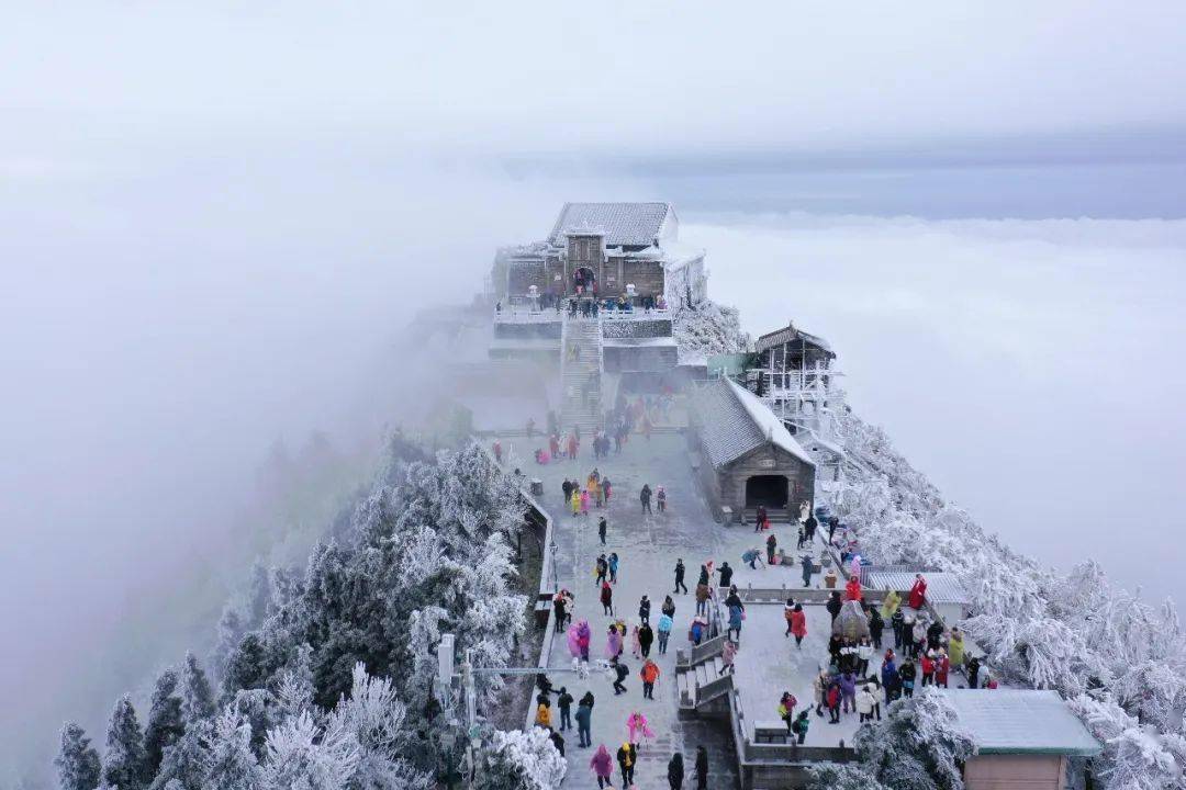 冰雪衡山特价358元登祝融峰祈福赏绝美雾凇