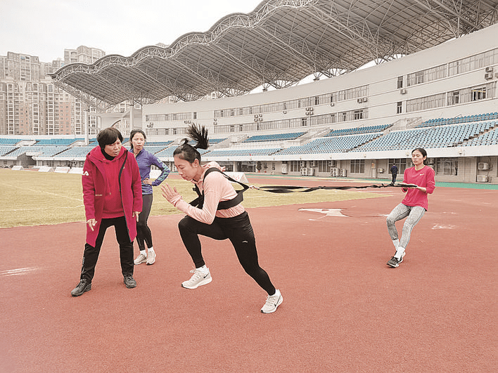 田玉梅是玉林市玉州区人,在运动员时代有"亚洲女飞