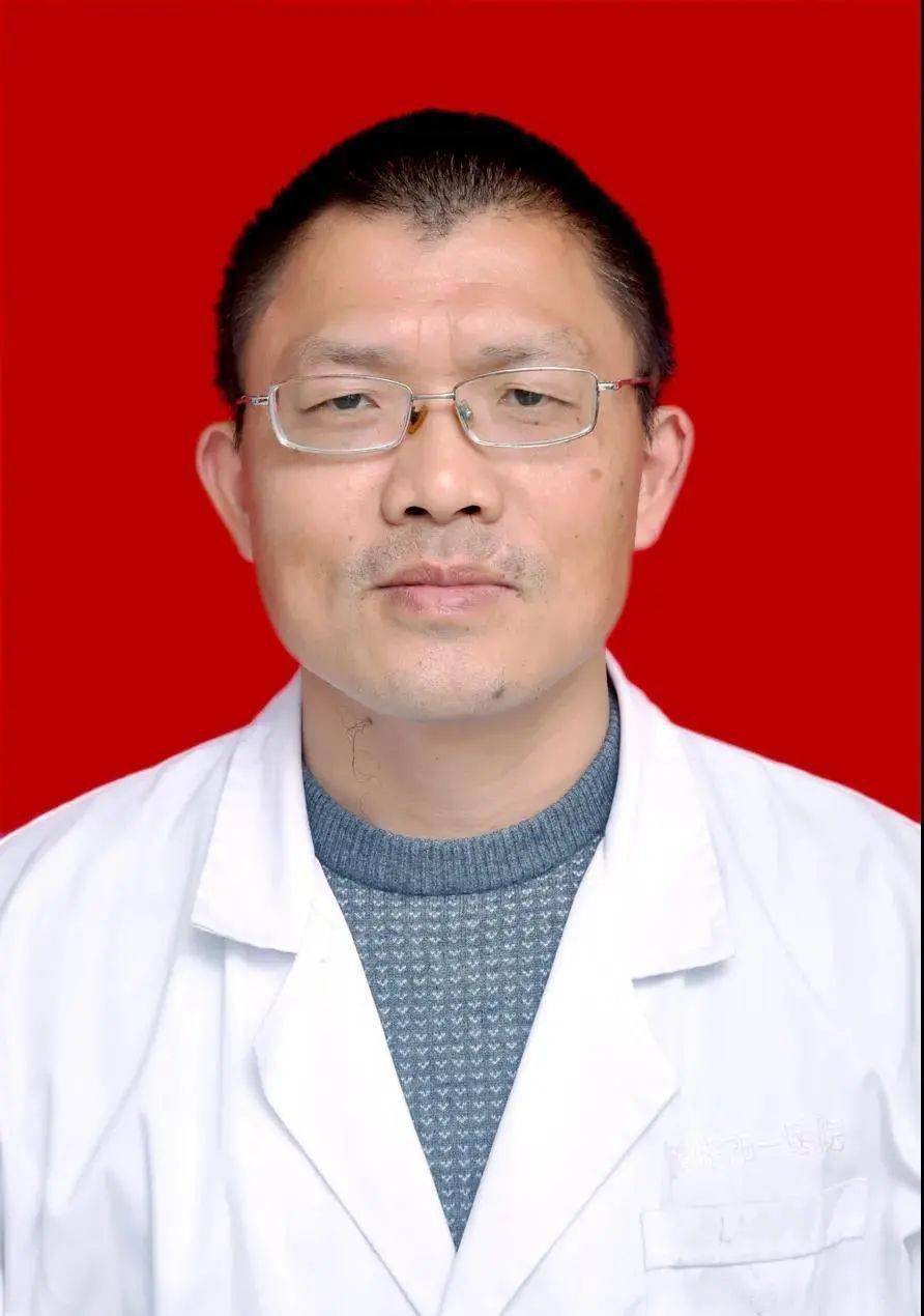 科顾问,内科教研室主任,荣获"株洲市名中医","醴陵首届好医生"称号