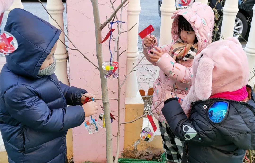 冰雪奇緣冬日童趣營口市育才幼兒園中班組冰燈暢想曲