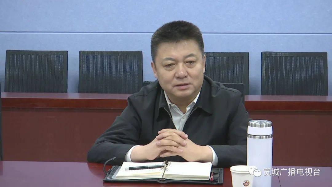 县委书记谷宏健赴宽城行政审批局调研