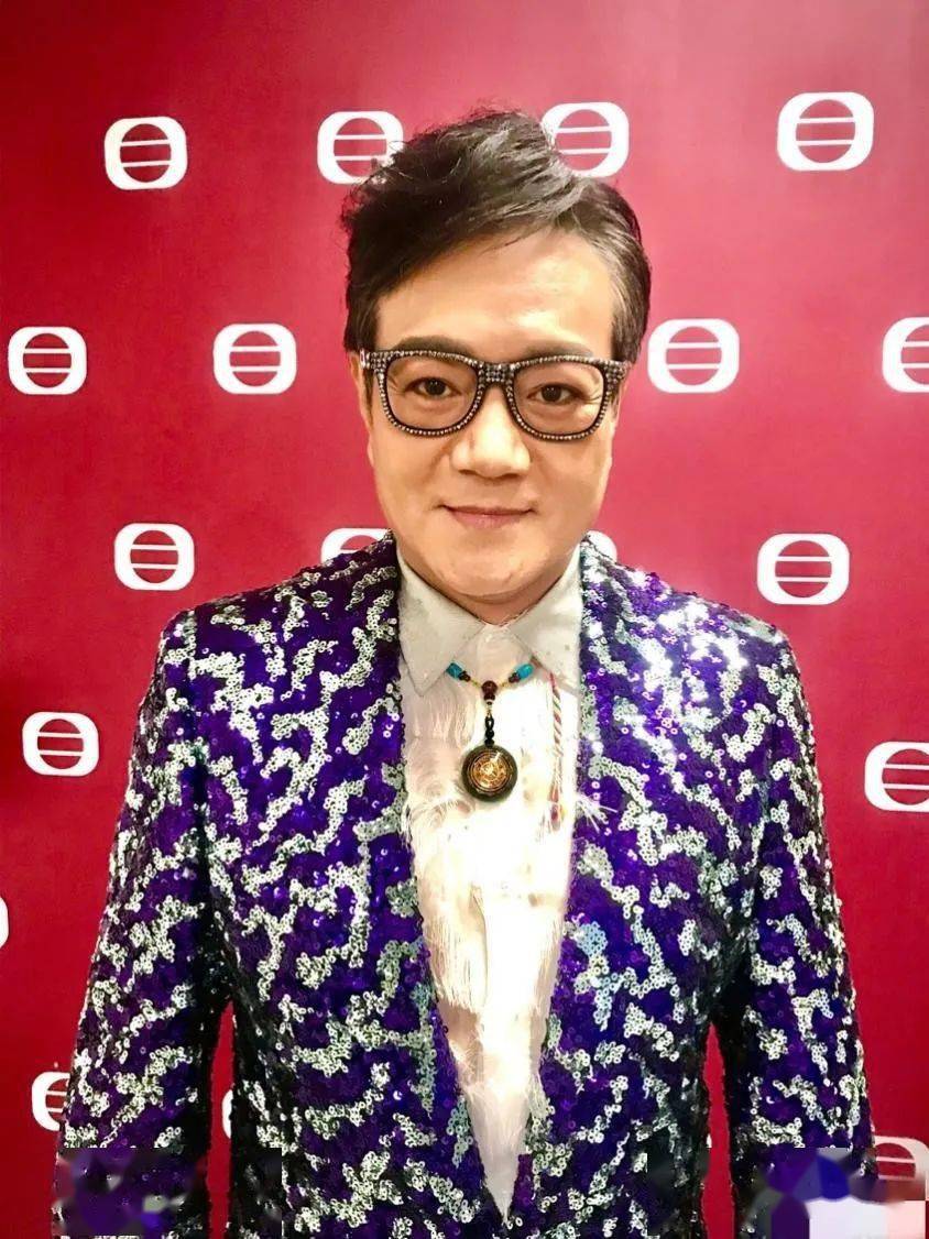 63岁tvb老戏骨罕见露面,头发花白脸僵硬疑似整容_鲁振顺