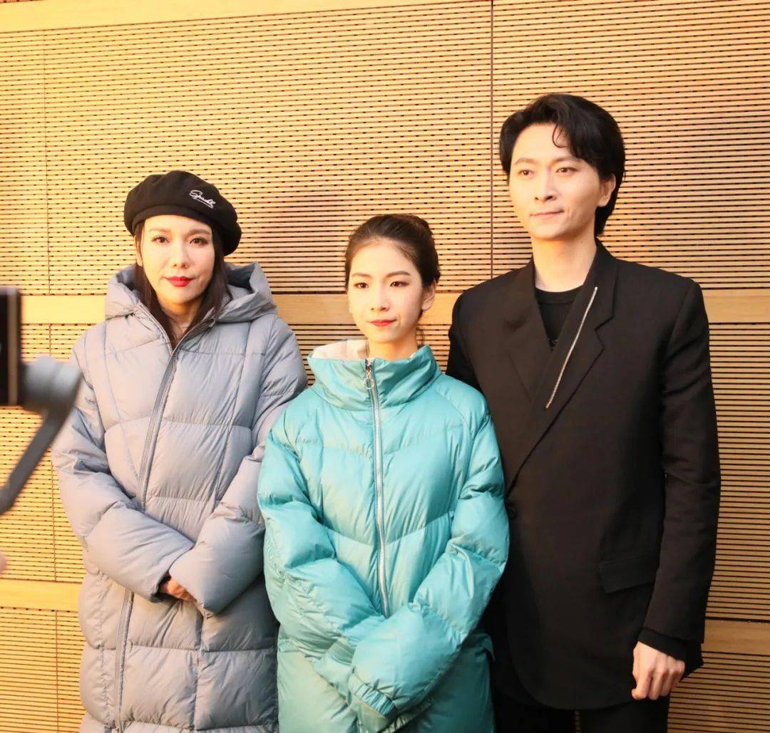 古丽米娜,王凯,李昕融回忆2020:想通过不同的艺术表演形式鼓励大家