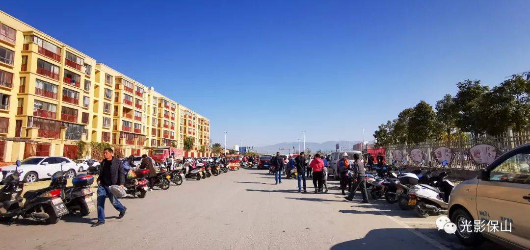 【百姓生活】2021年第010期 不赶农民街,你习惯吗?