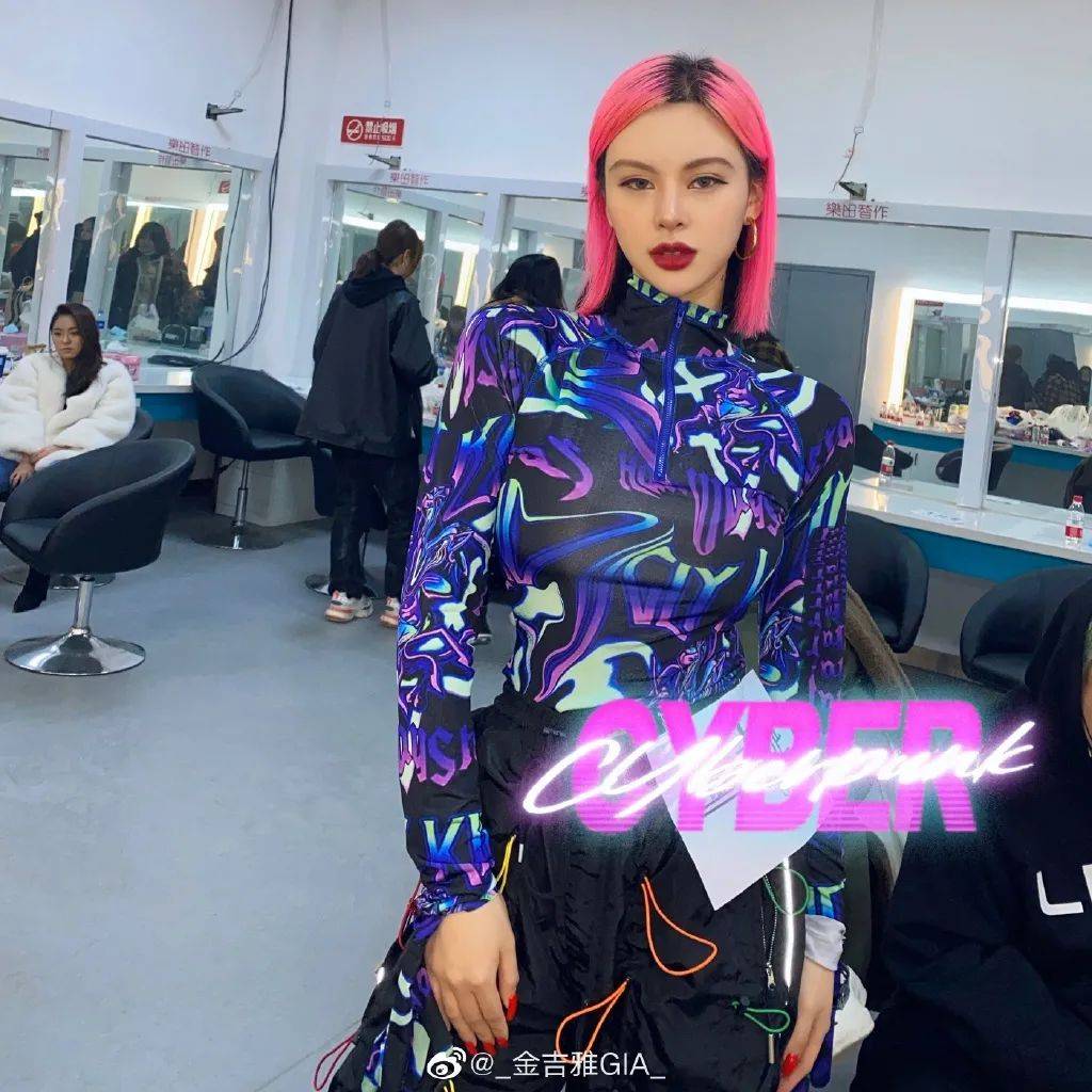这档美女云集的说唱节目请给我搞快点