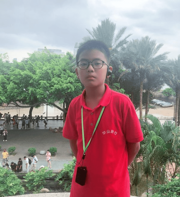 新时代好少年唐容川徜徉书海收获真善美