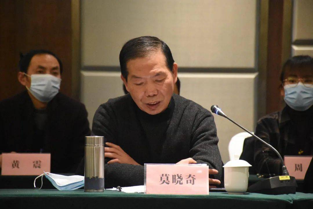 聚焦两会热切回应建议周天斌参加县政协十届五次会议联组讨论