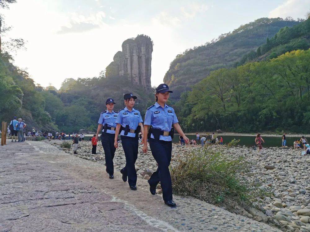 武夷山景区派出所:"双世遗"景区里探索融合式旅游警务