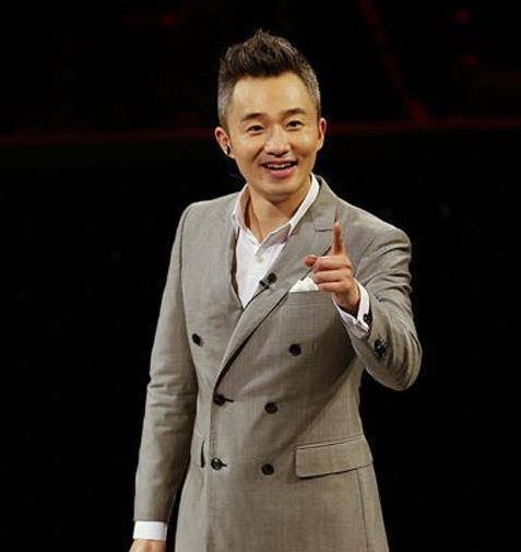 继李咏去世后,又一位名嘴主持人身患重病消失屏幕,太可惜了_程雷