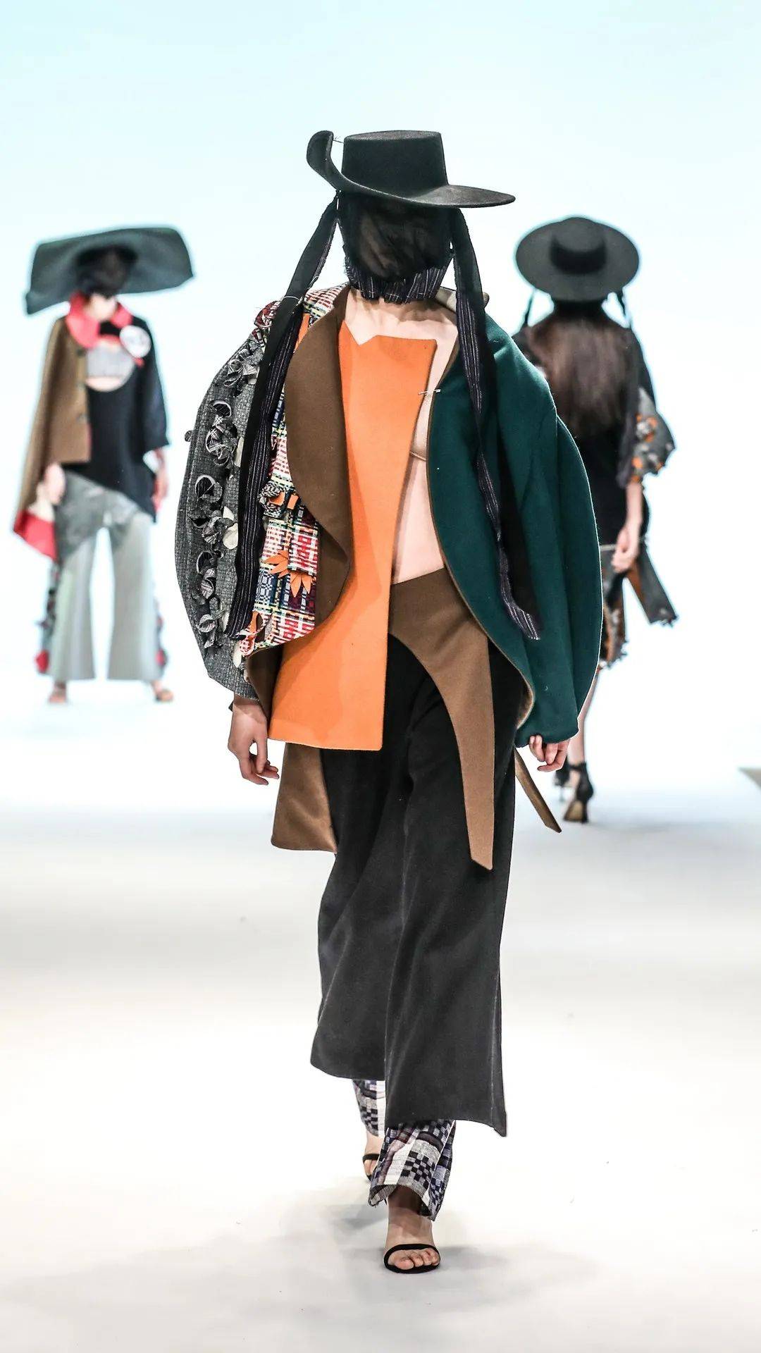 东华大学2021届服装设计专业毕业设计秀循环108系列413套