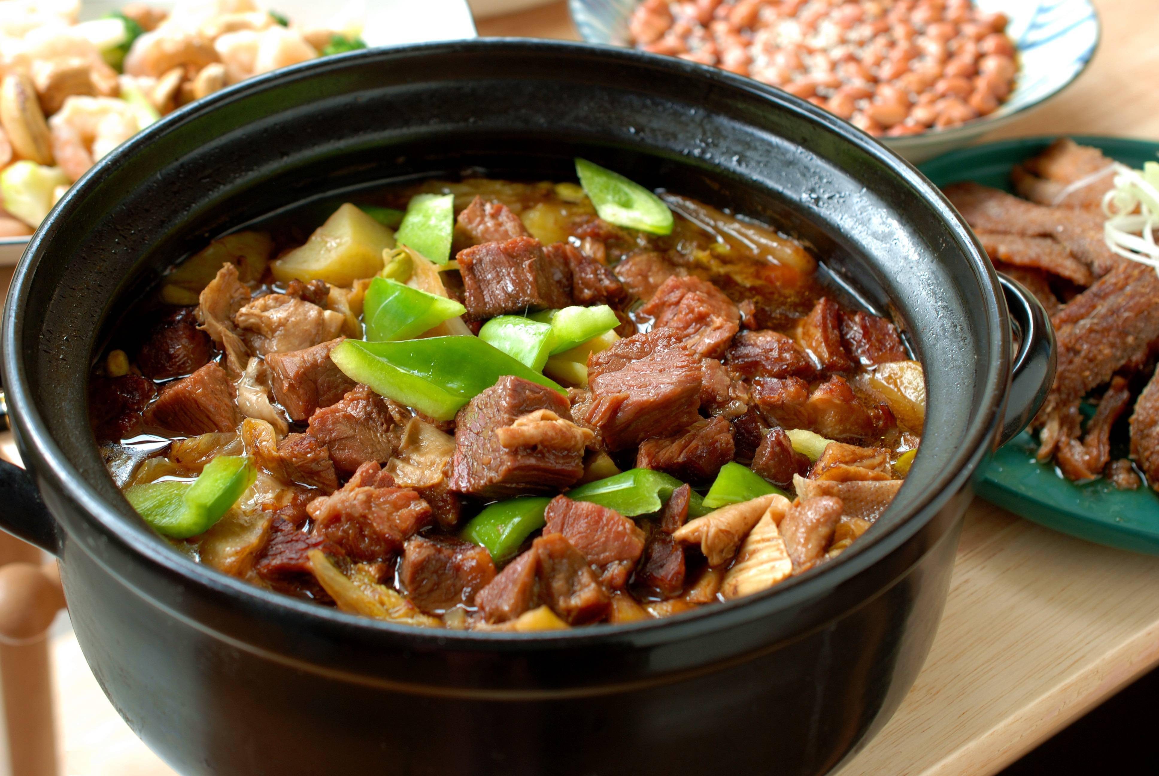 【牛肉套皮锅】——【做法】:简单又营养的一道菜,鸡蛋鲜香韭菜