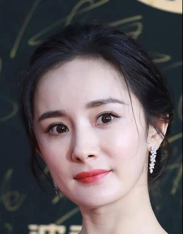 女明星無修高清圖鍾楚曦簡直女版蕭敬騰李宇春真的有嚇到我