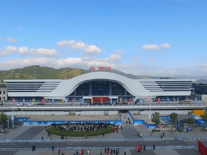 温州苍南火车站图片