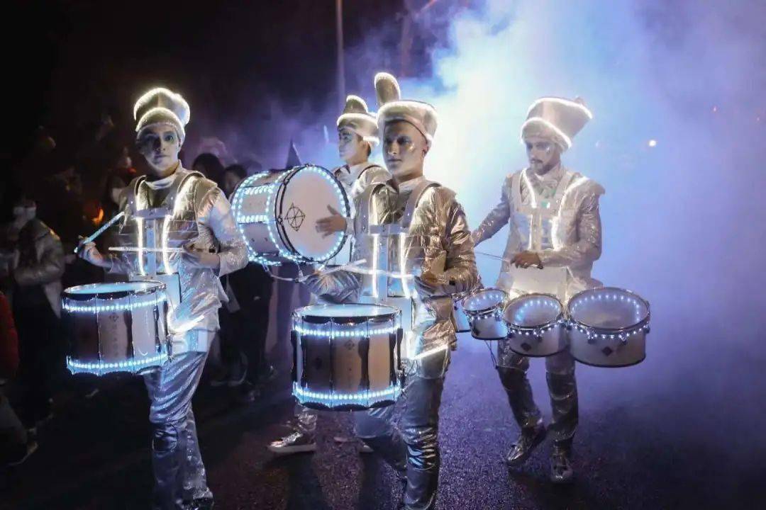 抢留深过年补贴,嗨玩国际街头艺术节!就地环游世界!_表演