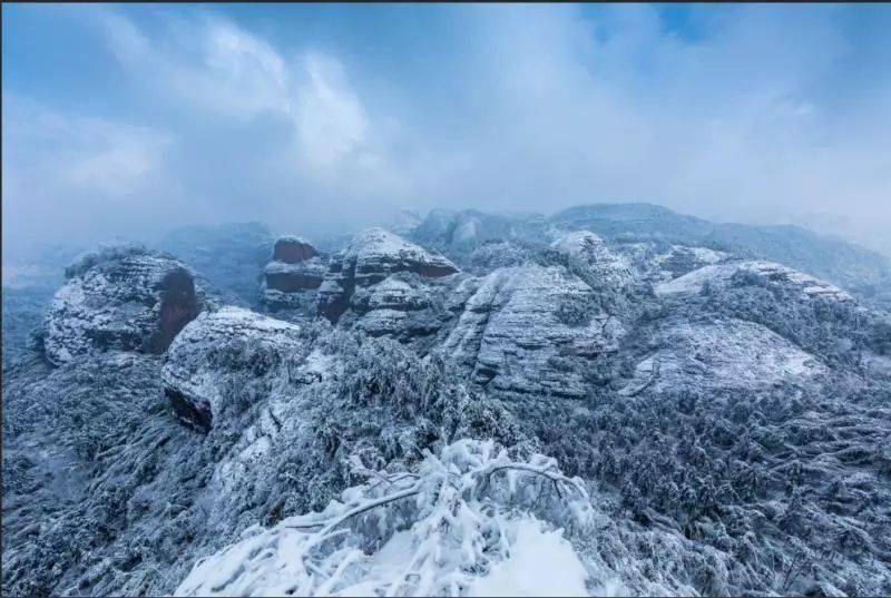 铜钹山雪景图片