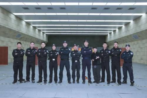 怎么样成为人民警察 2c8b83acb9604fc8af8c813ac31310cc.jpeg
