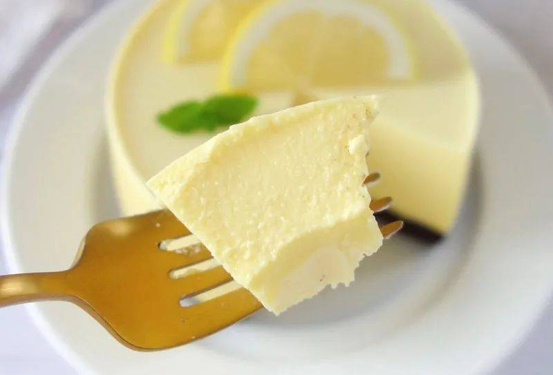 没吃过柠檬巴巴露亚?入口即化,比慕斯还好吃!简单易做一口就爱上!