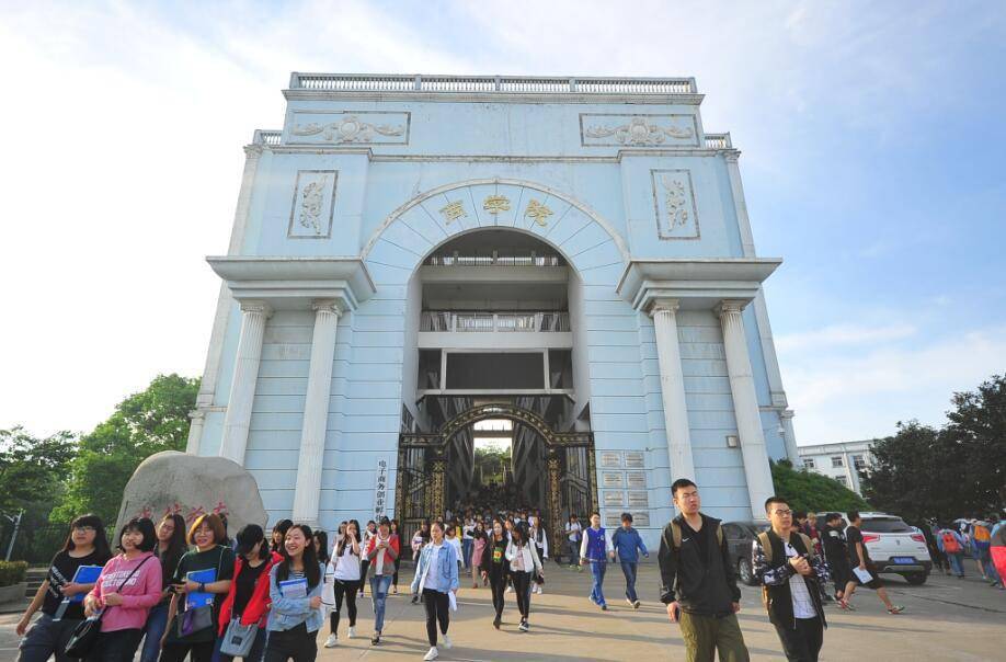 武昌理工学院涌现出了一个创业群学生创业蔚然成风