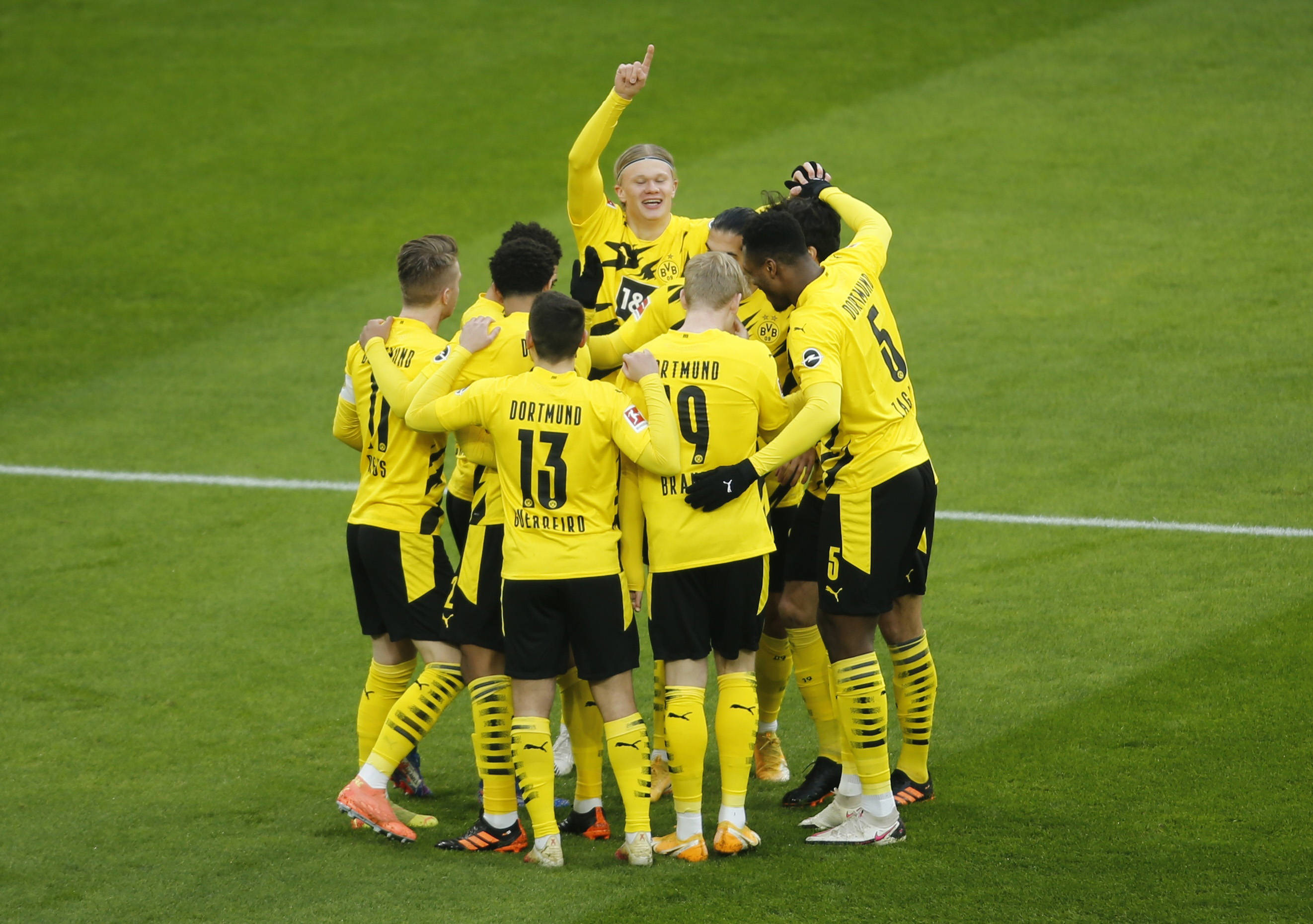 足球——德甲:多特蒙德平美因茨