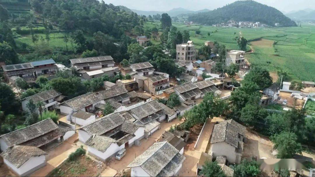 五年来,丘北县各族干部群众,厚积薄发,攻坚克难,是感动,温暖的五年.