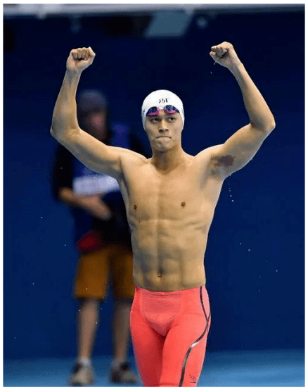 体育资讯斯诺克大师赛颜丙涛夺冠梅西巴萨生涯首张红牌