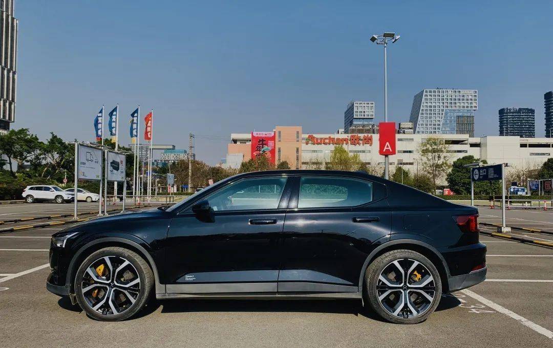 短试polestar2首发版浑身是焦点