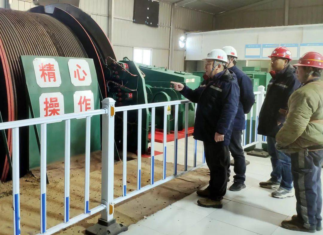 立身矿建的"实干家"——记三十工程处巴拉素项目部经理张伟