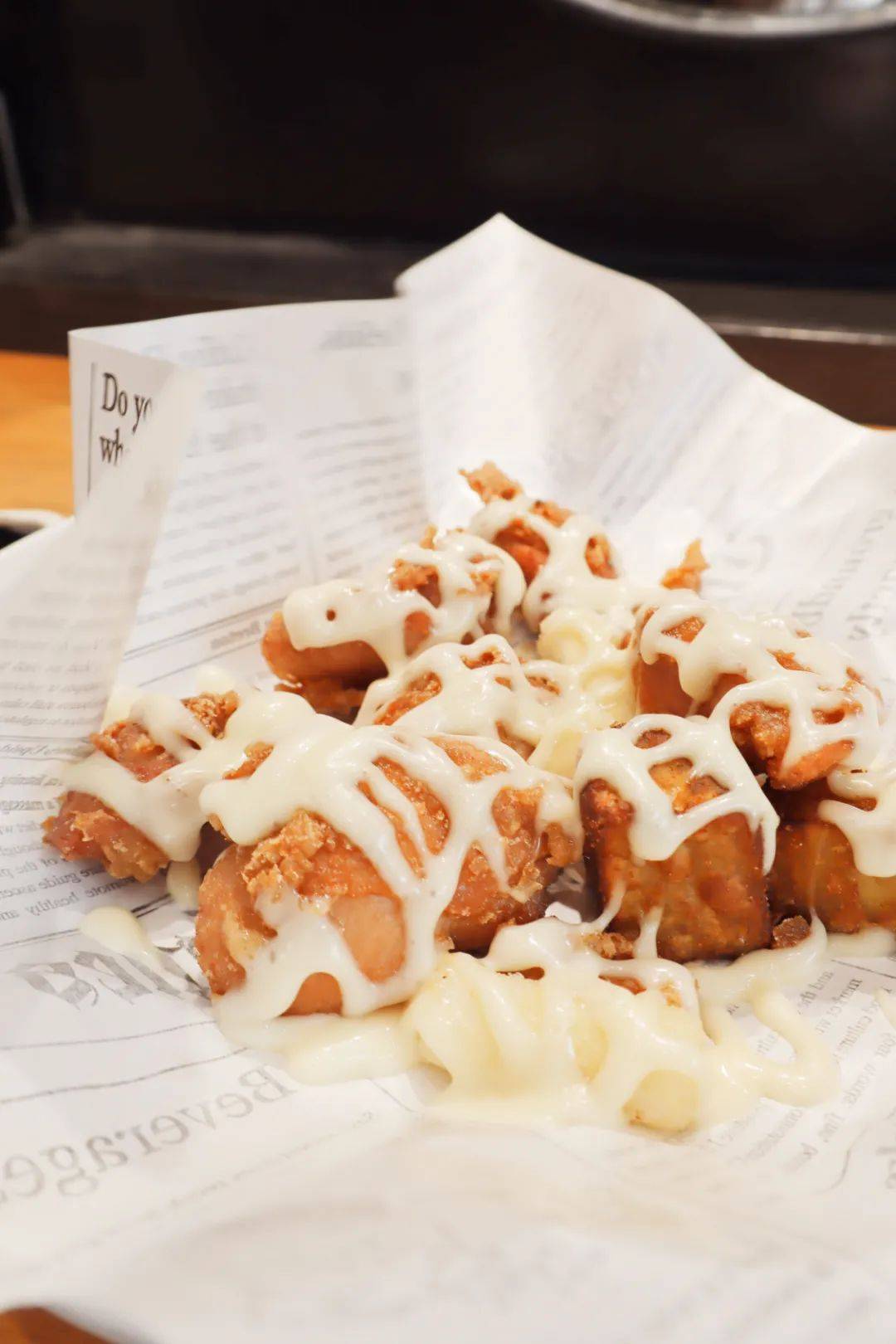 一口咬开obba kitchen的奶香芝士味炸鸡,第一秒感受到的是芝士的醇香