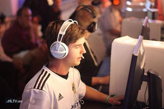 csgo2020个人排名_2020电竞游戏赛事奖金排行CSGO、DOTA2、LOL前三甲(2)