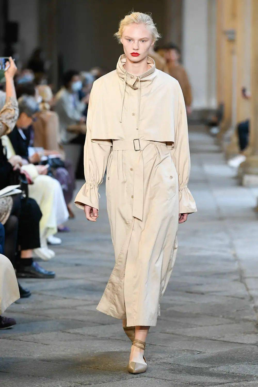 maxmara2021年春夏高级成衣发布秀