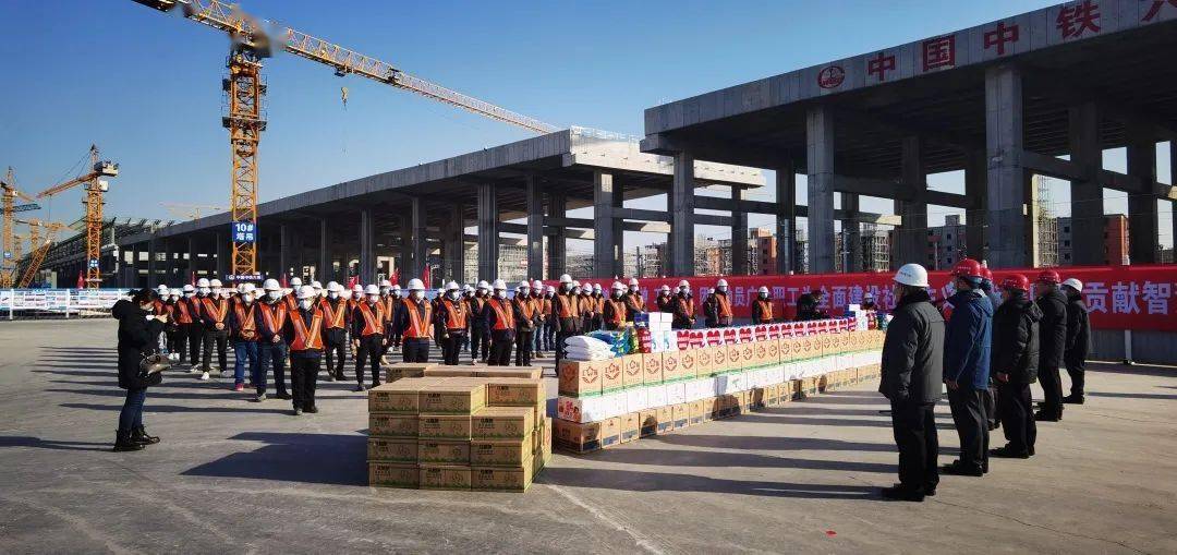 王广太关于工程情况的汇报,观看了中铁六局及丰台站改工程有关图片