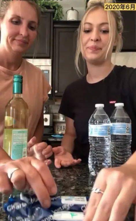 男生肚子疼是怎么回事儿 0a6d0ea6a3df4a20960daa5404131092.jpeg