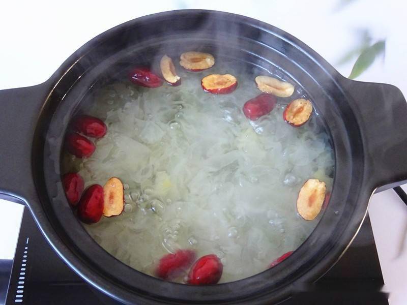 银耳怎么煮才能软糯不脆 131c499f03e748199e79f38a8c3b8a61.jpeg