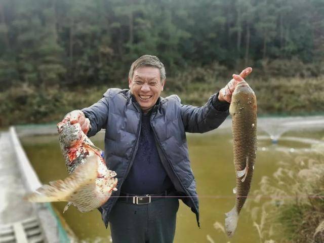 涼水井鎮磨石溪村:荷花魚開始冬捕了_羅志強