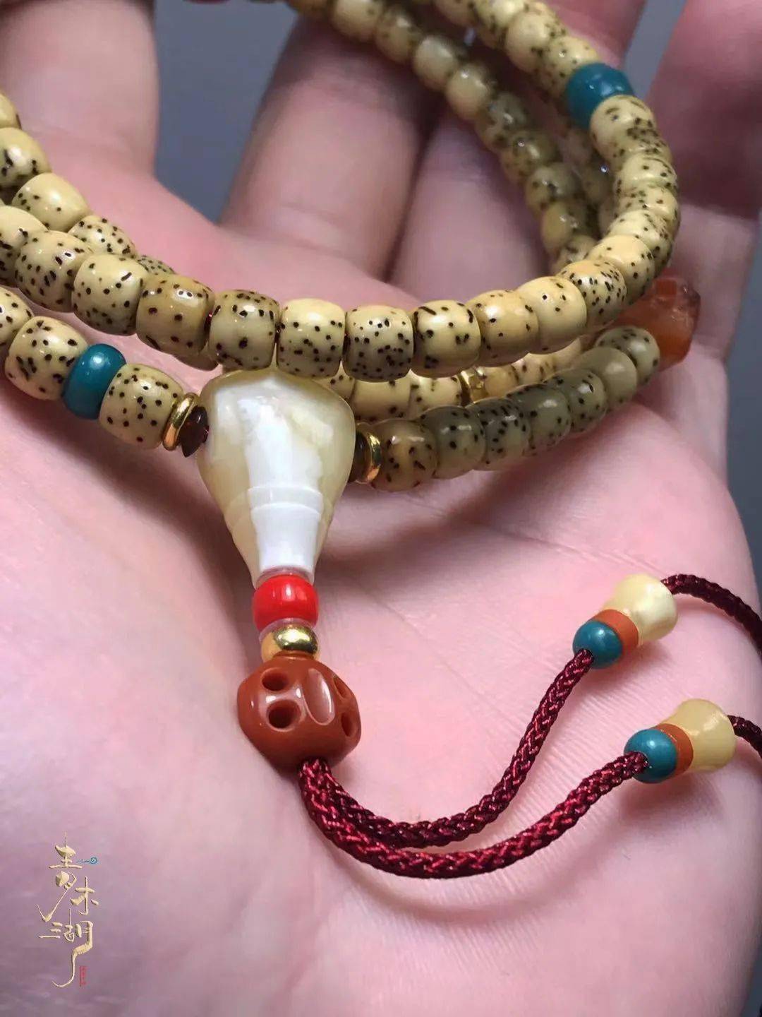 文玩圈会这么搭配珠串的,都是高手!