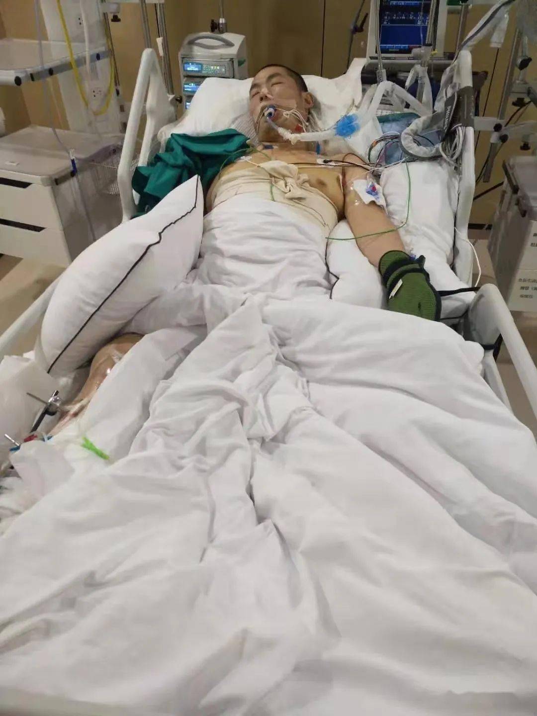 最美志愿者辛集好人遭遇车祸急需救助