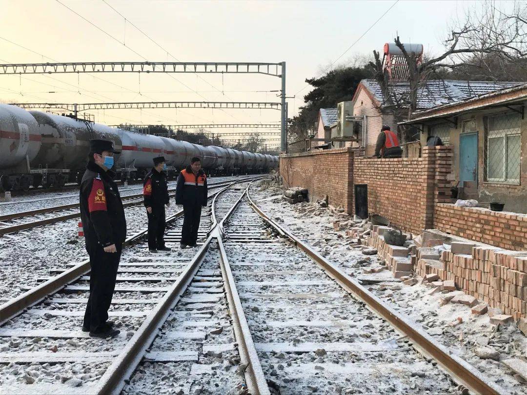 北京铁路公安处长辛店站派出所积极组织民警开展巡逻巡线