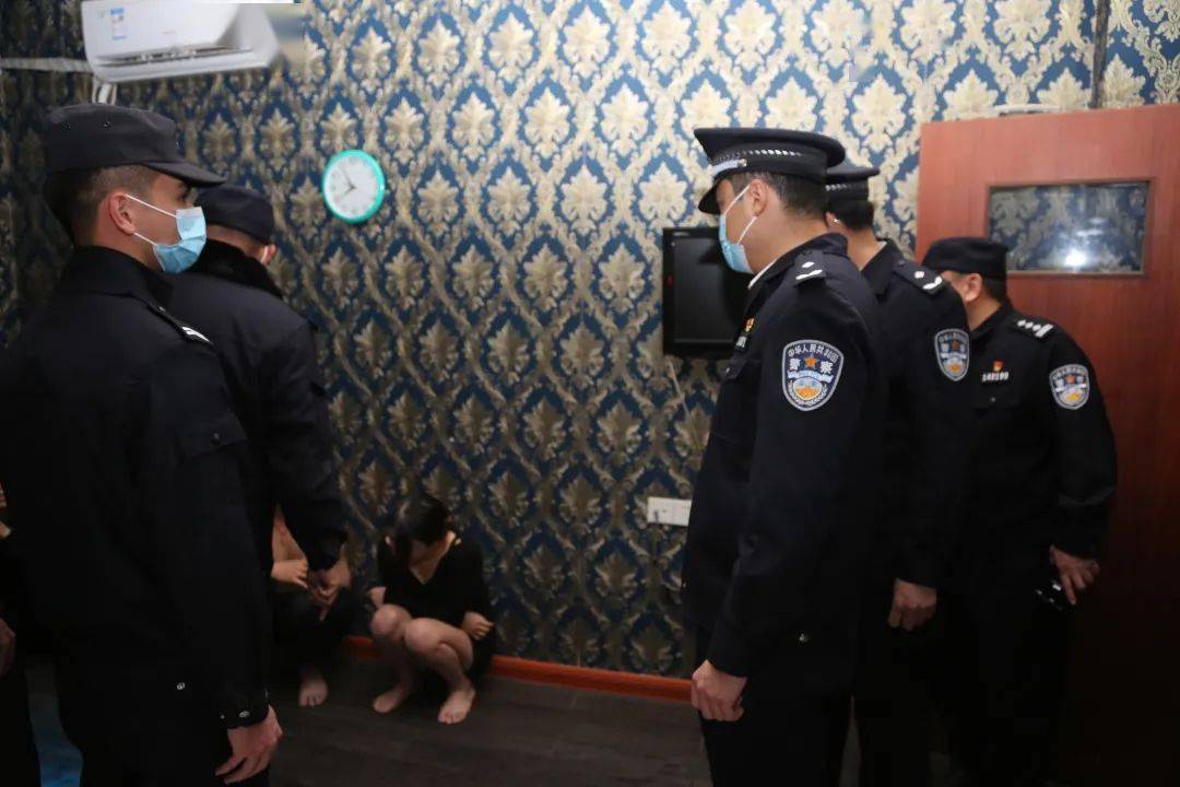 突击!潮汕一家涉黄按摩场所被查,现场抓获21名男女