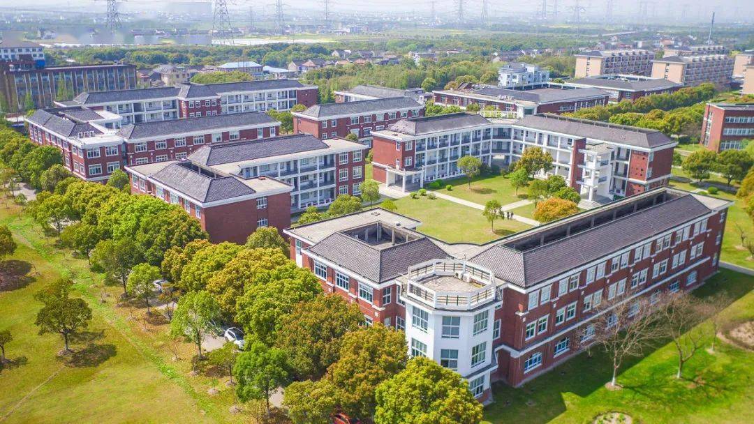 上海立达学院校园风光图片
