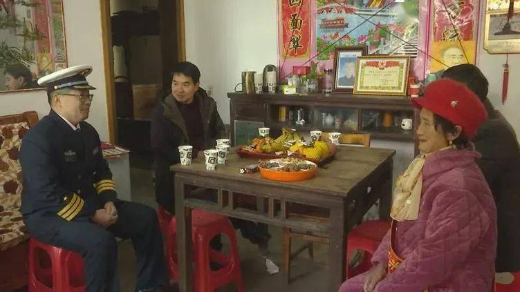 彭泽:军营创功绩 家乡传美名