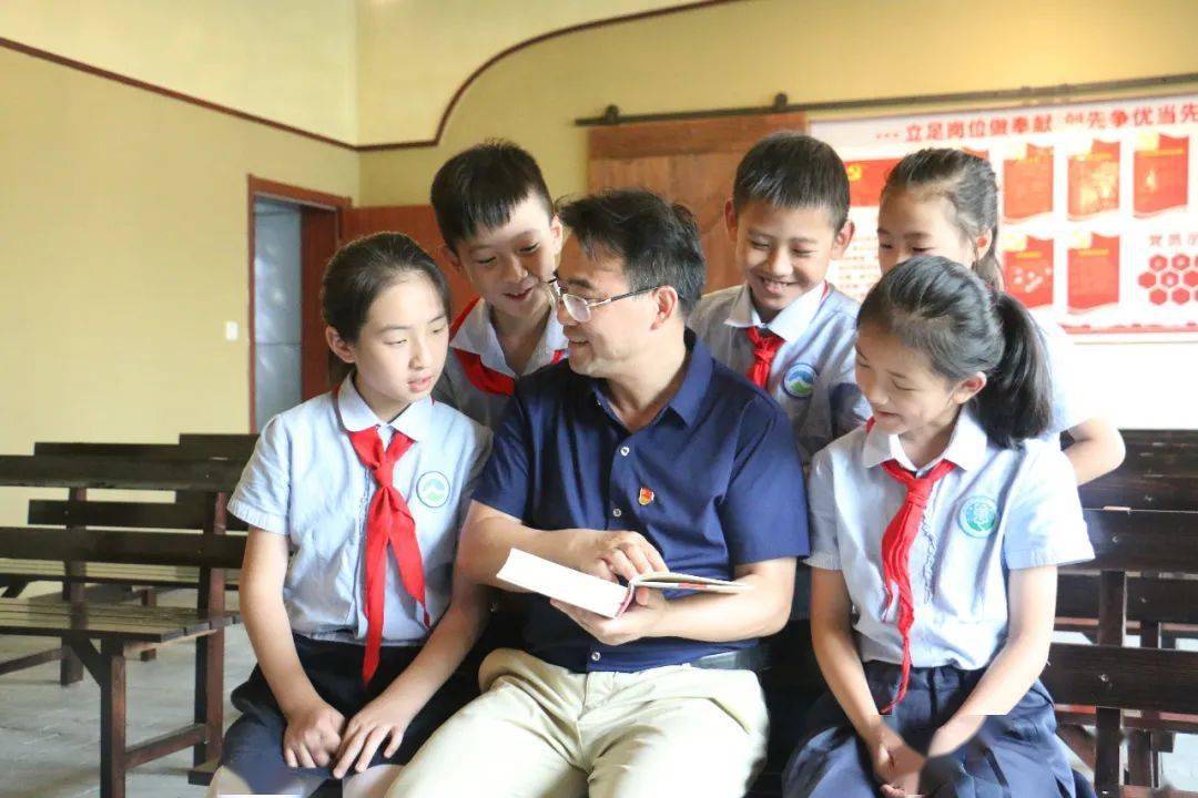 校长专访 | 吴树超:用三十三年种下"生命教育"这