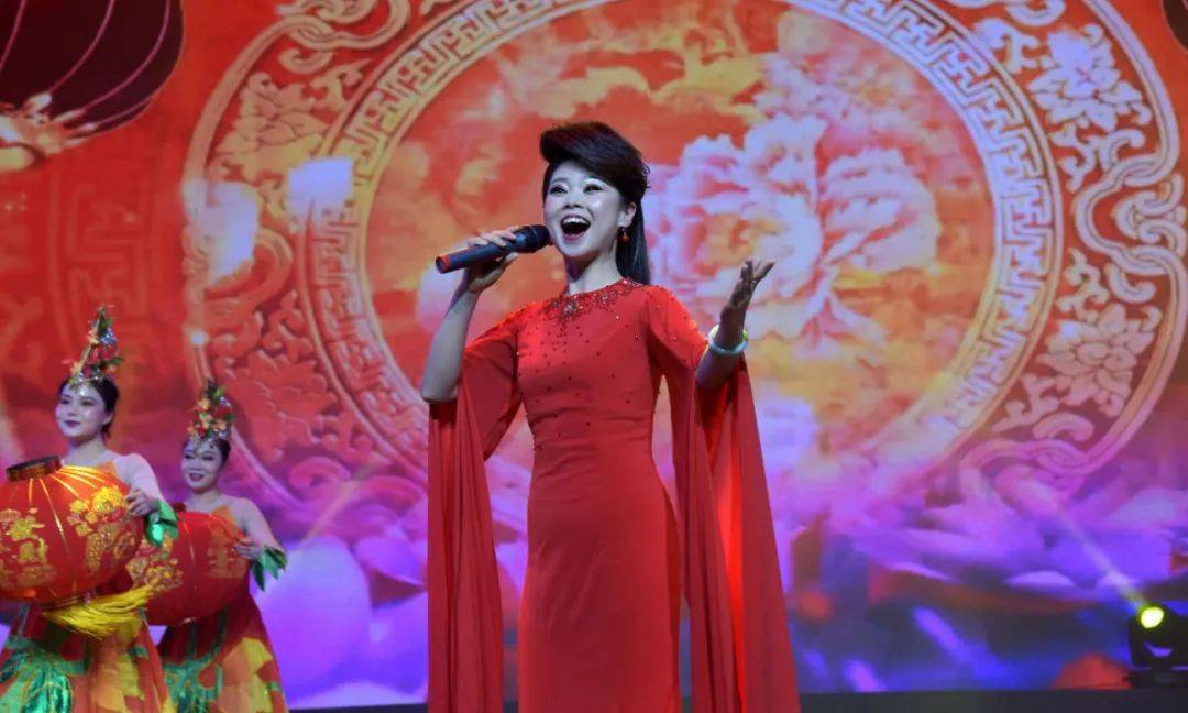 护也团集合百万粉丝网红高也唱给你的中国年抢先看春晚