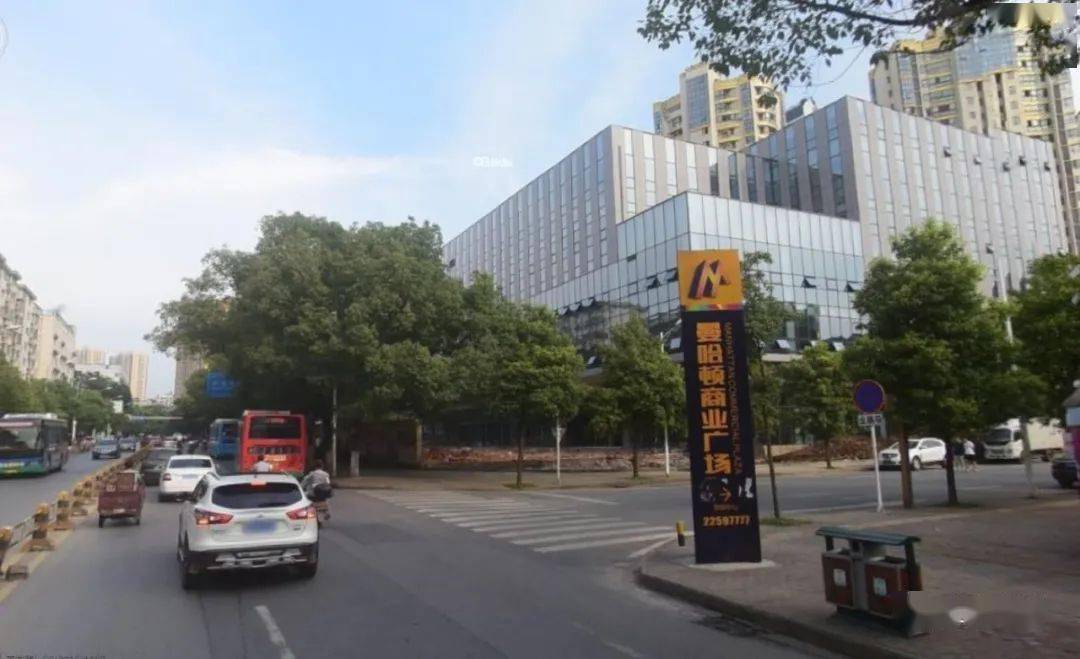 原锻压机床厂大门外建起了曼哈顿商业广场被称为株洲地方机械工业的"