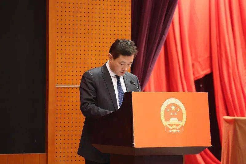 西市区第十六届人民代表大会第四次会议胜利召开