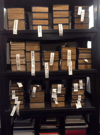 "牛爷"率先在北京创办了规范,典雅,面积达5000平米的尚韵轩博物馆